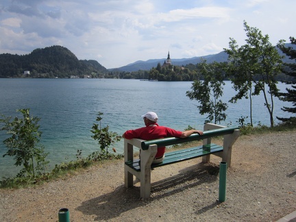 Canadian Head Coach Mike Spracklen surveying the course